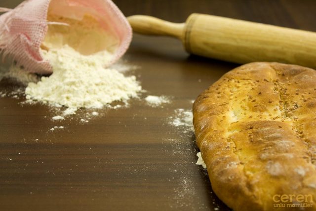 Ceren Tandır Ekmeği